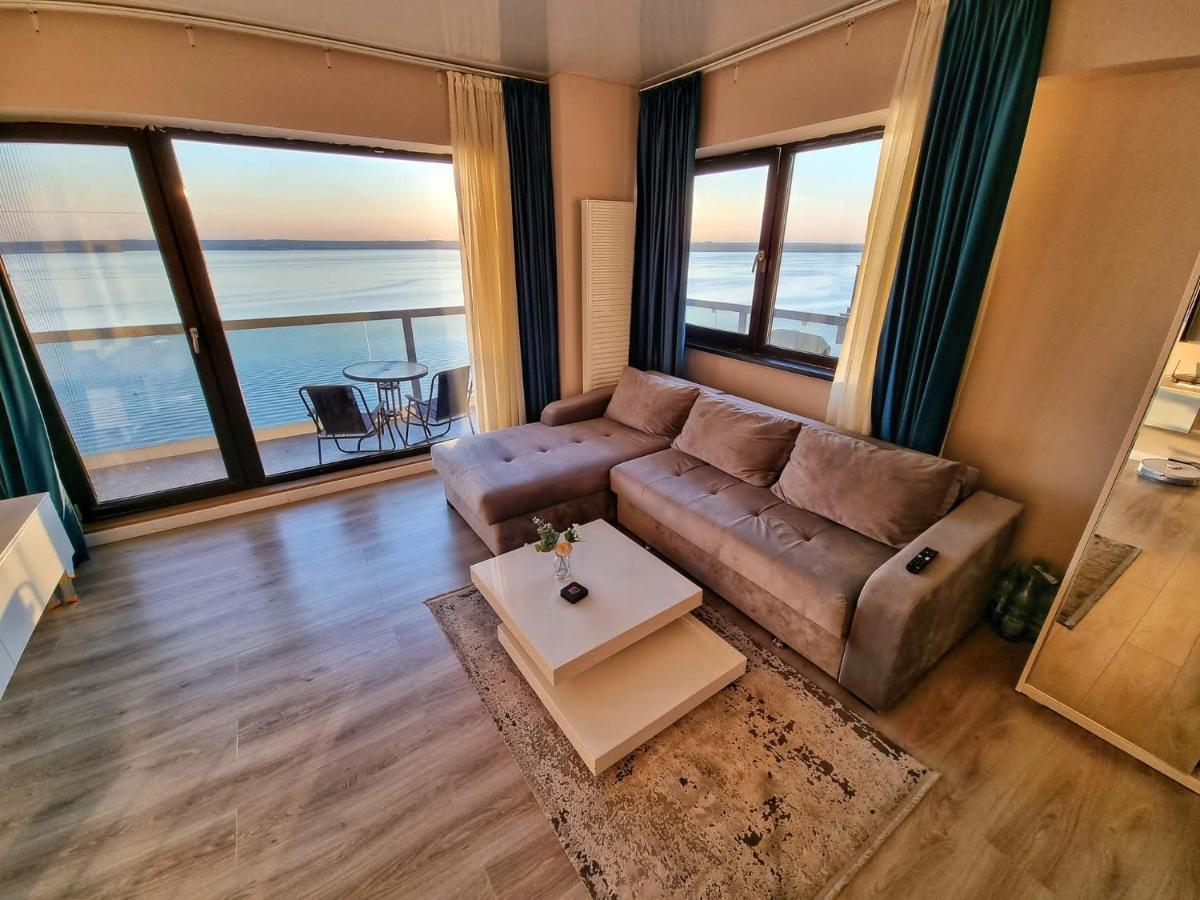 Marcony Boutique Apartments Mamaia Exterior photo