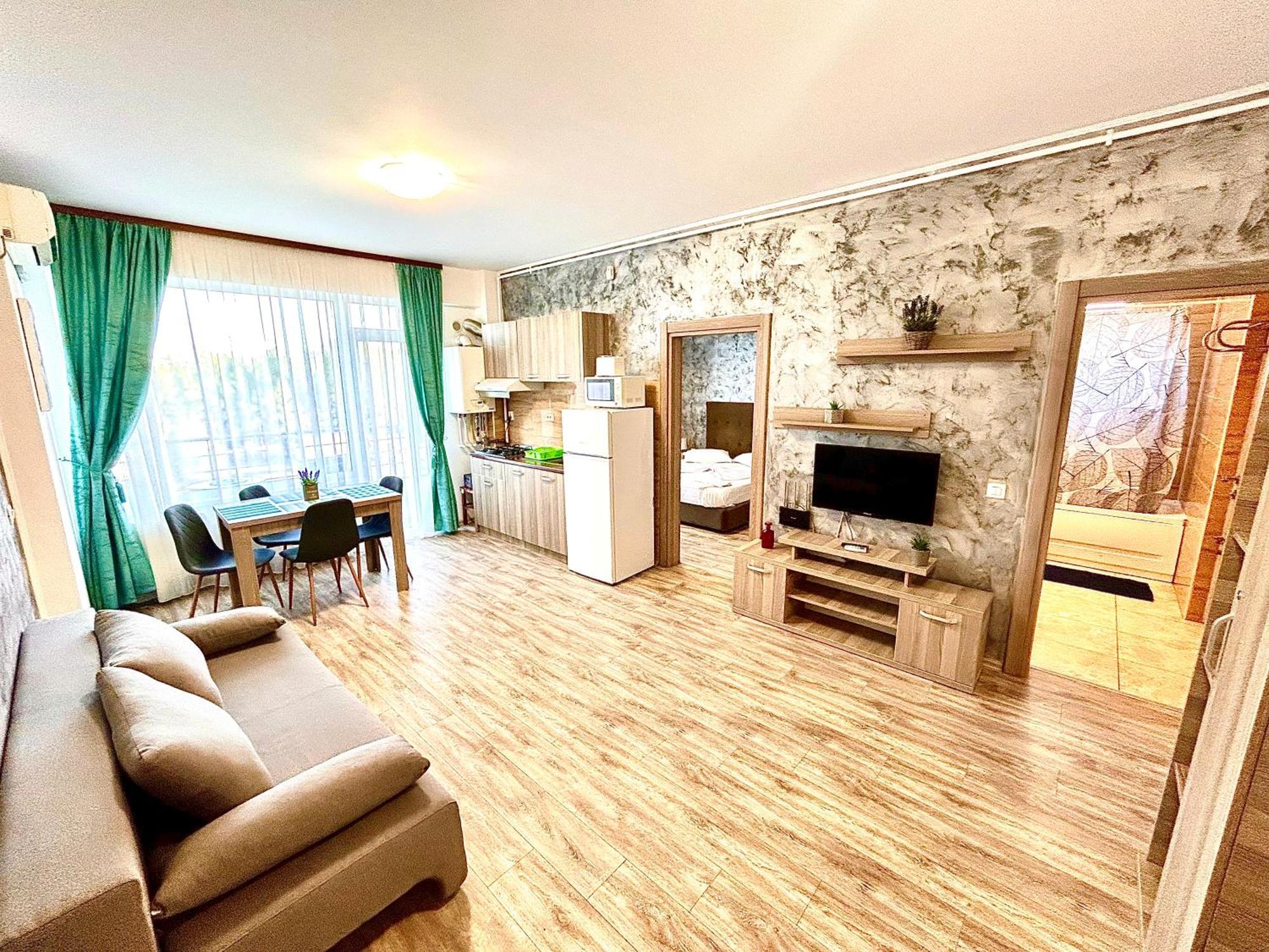 Marcony Boutique Apartments Mamaia Exterior photo