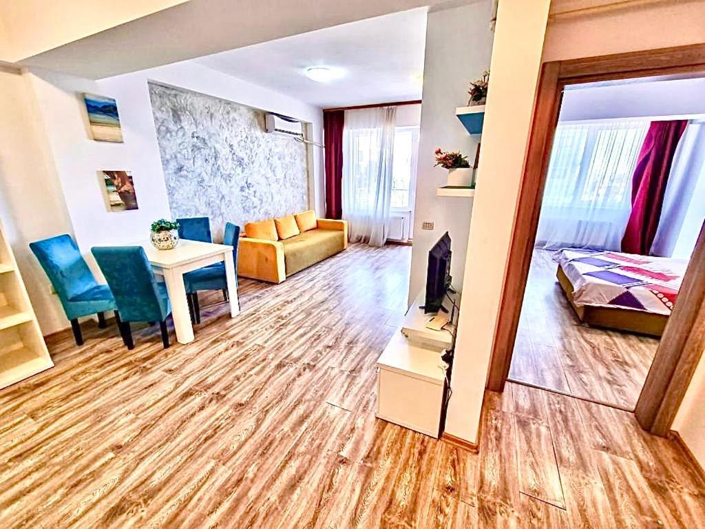 Marcony Boutique Apartments Mamaia Exterior photo